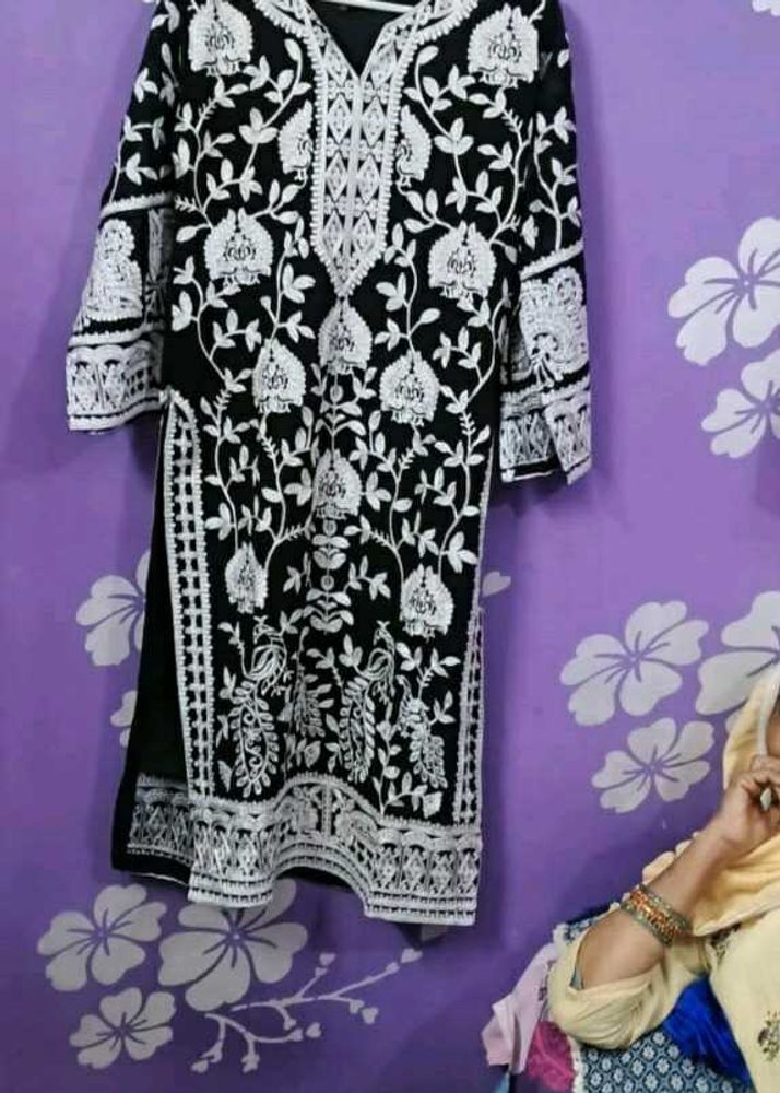 Black Embroidered Kurta set