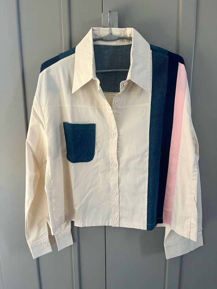 Baggy Fit, Cropped Striped Colorblock Shirt
