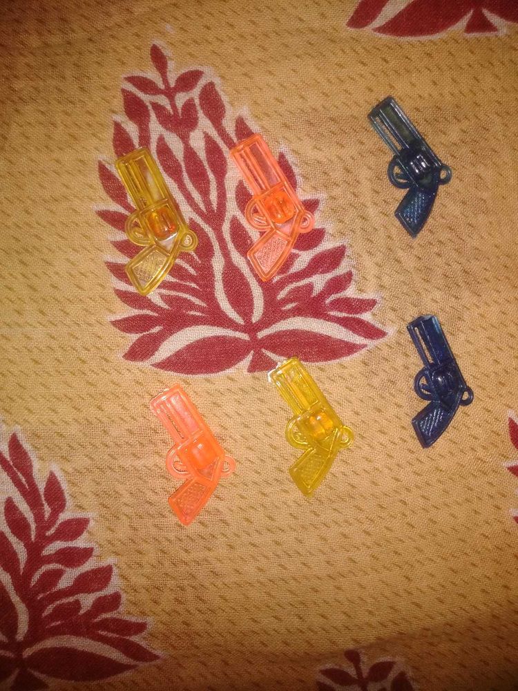 Plastic Toy Locket(Gun/6 Piss/Multi Colour)💐