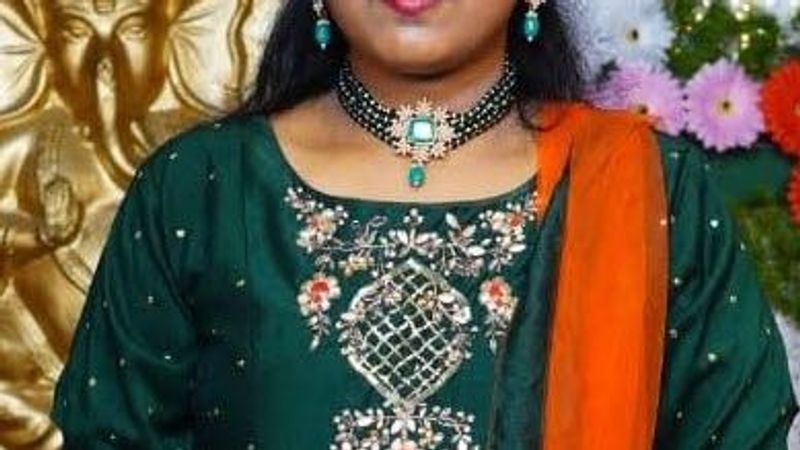 Green Choker Pendant