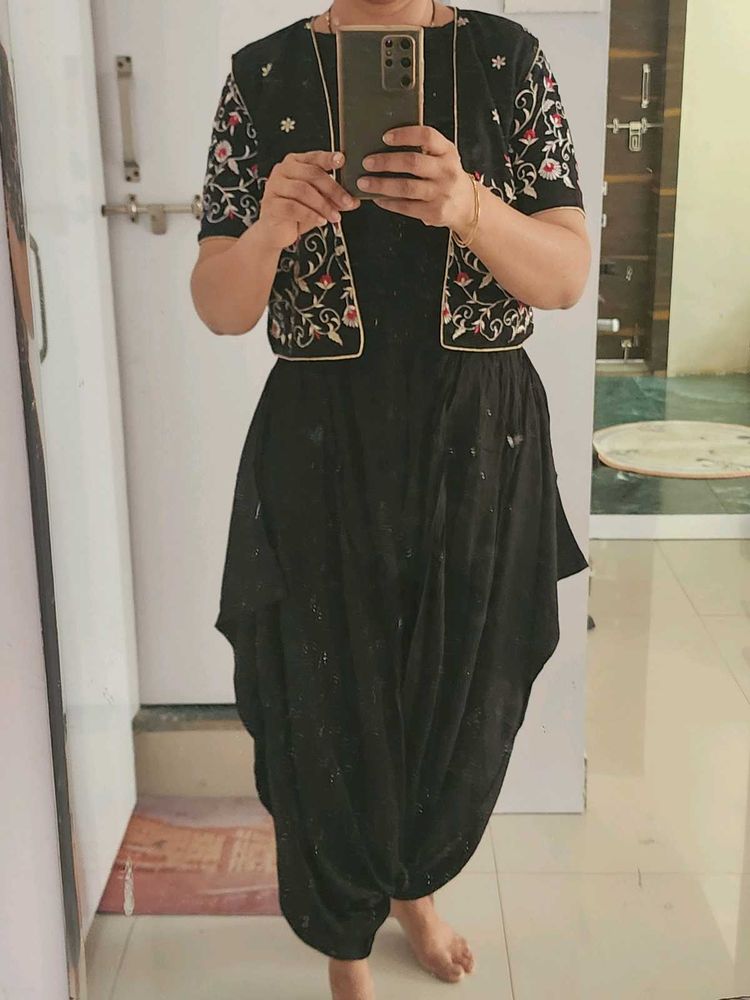 Herum  With Blouse And Jacket .Dress