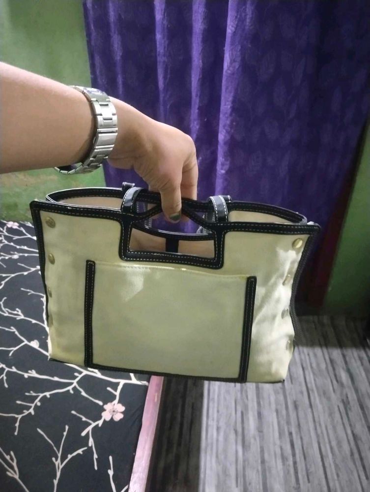 Stylish Handbag Looks Beautiful In Real