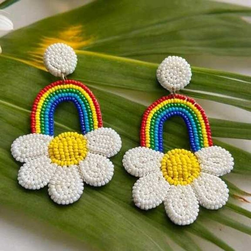 Rainbow Daisy Earrings🌈