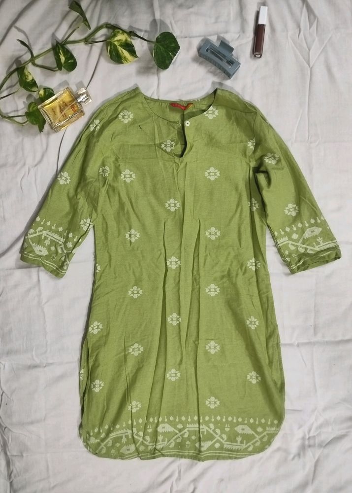light green vishudh kurti