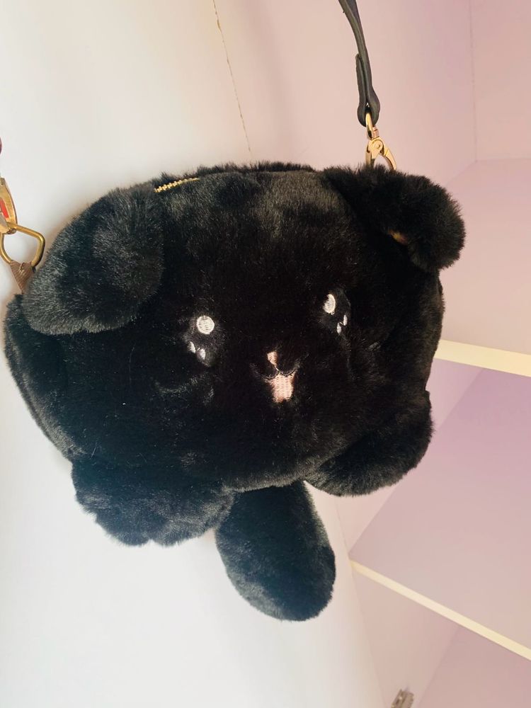 Black Kitty Slingbag