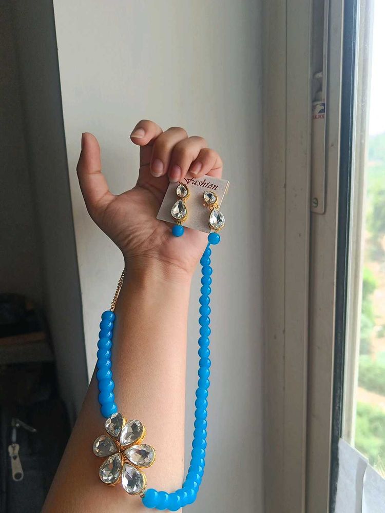Necklace &amp; Earring Set