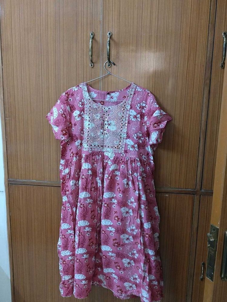 Heavy Embroidery Neck Magenta Kurta