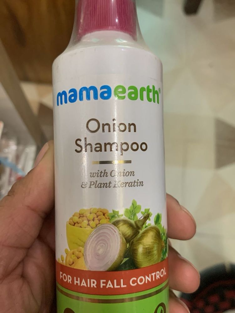 Mamaearth Onion Shampoo