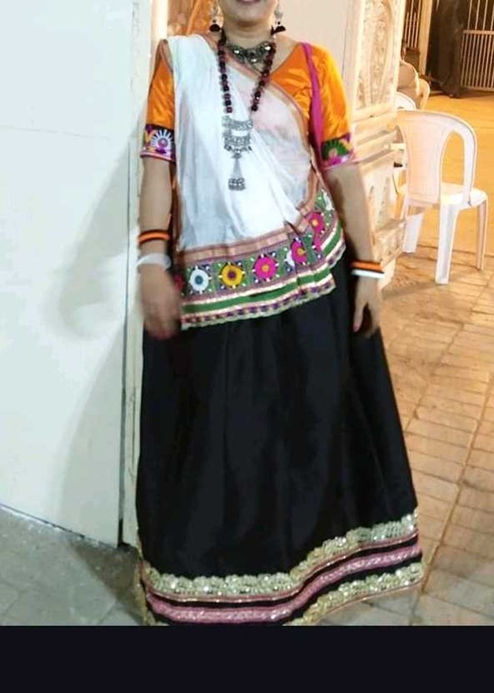 Vintage Embroidered Lehenga Choli Set