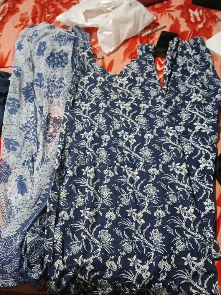 New Foral Kurta Set(Free Dupatta)