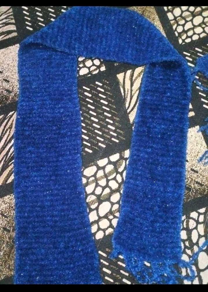 Blue Knitted muffler