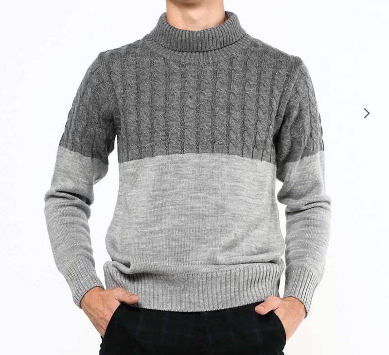 AJIO Colourblock Turtle-Neck Slim Fit Pullover