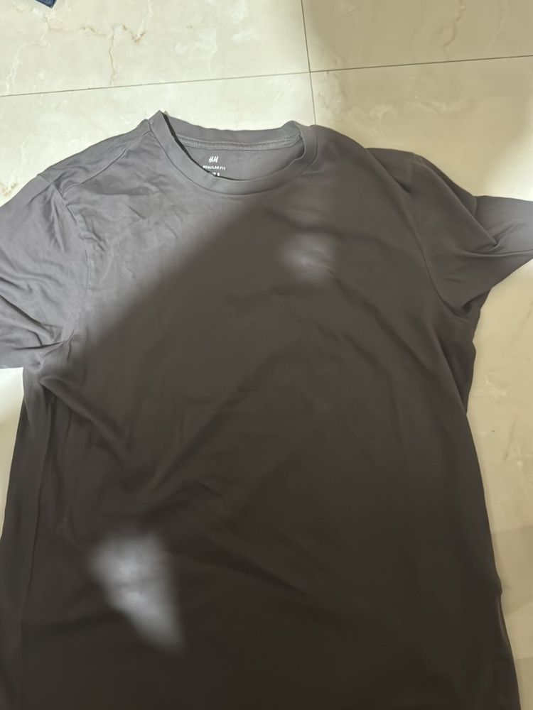 H&amp;M Basic T-shirt