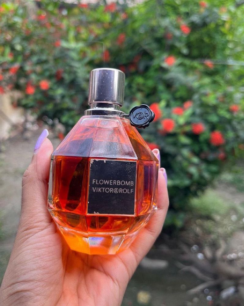 Viktor &amp; Rolf Flowerbomb Perfume