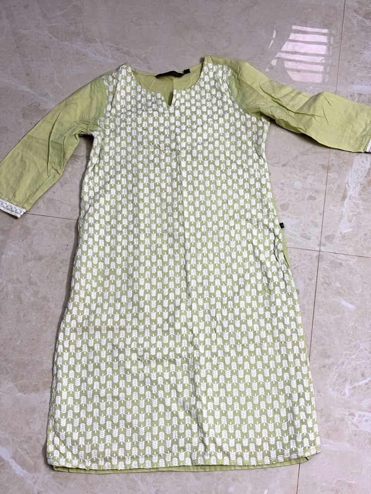 Embroidered Green Kurta