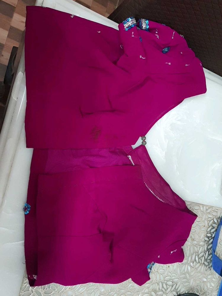 Saree With Blouse