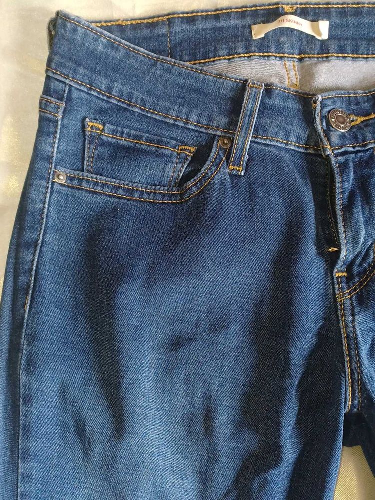 Levi&#39;s 711 Skinny Jeans Mid Rise