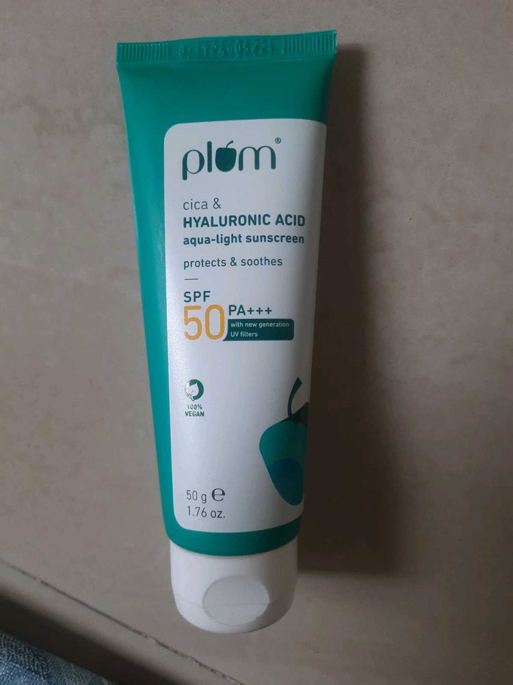 Plum Hyaluronic Acid Sunscreen