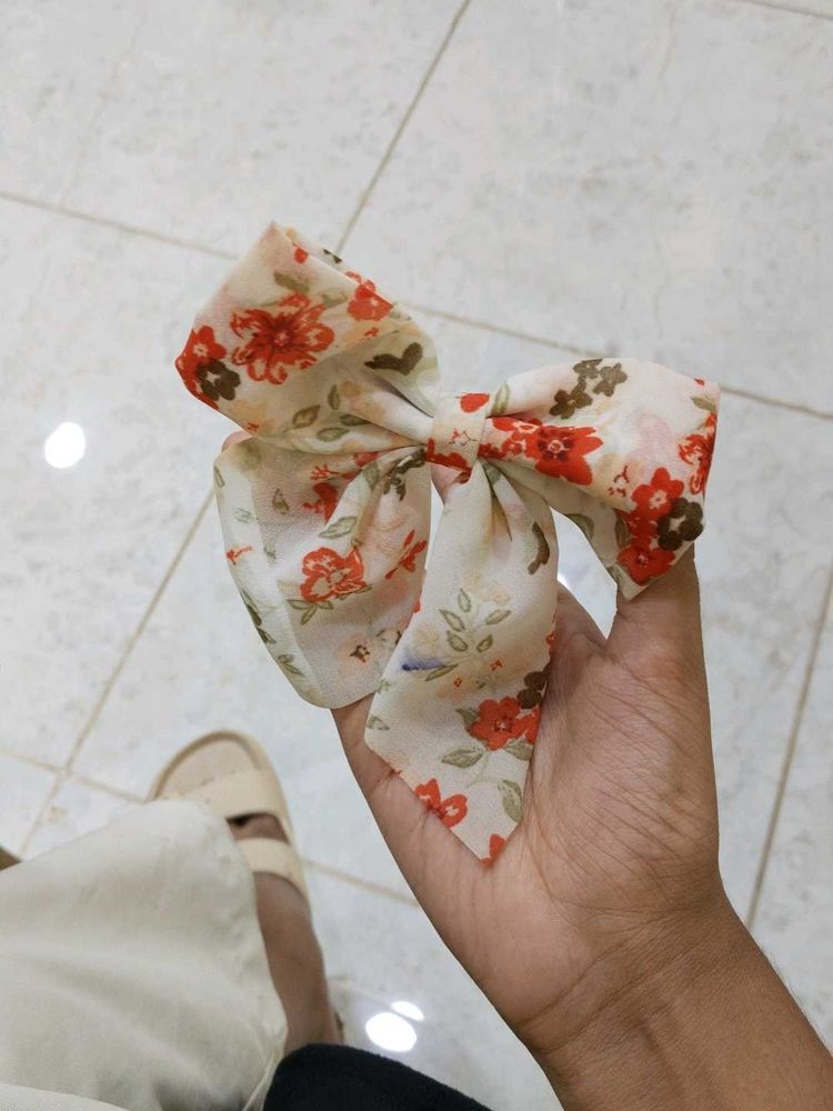 Cute Hair Bow 🤩