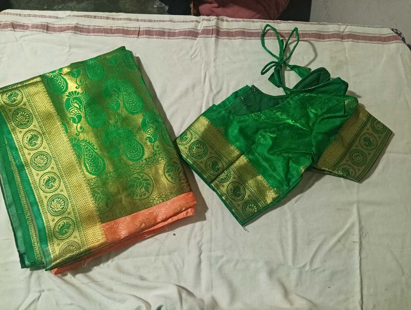 Green Paisley Saree &amp; Blouse Set