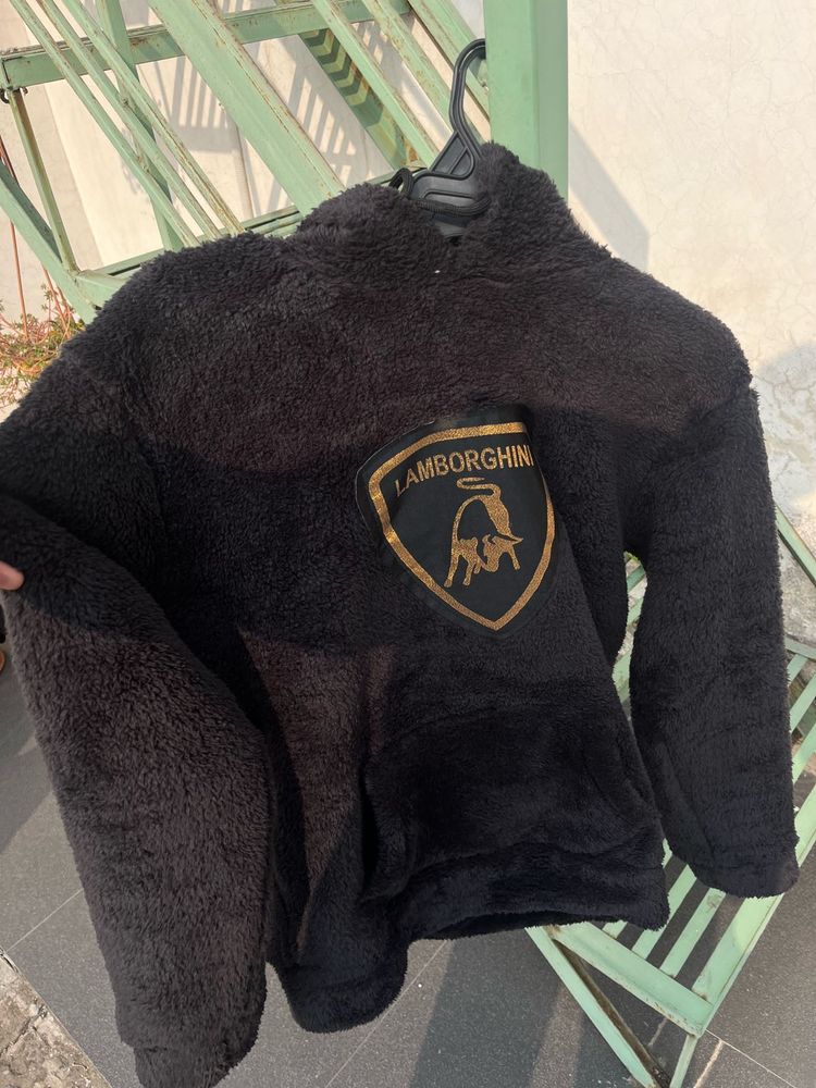 Girls hoodie not used before