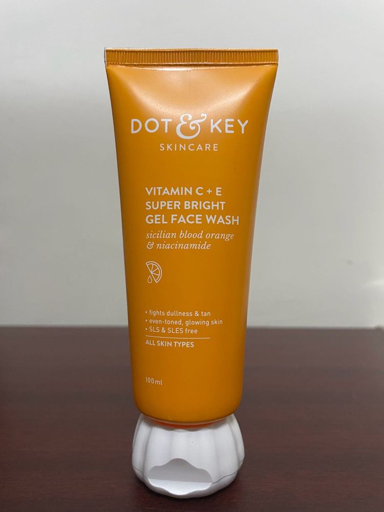 Dot &amp; Key Facewash Vitamin C New