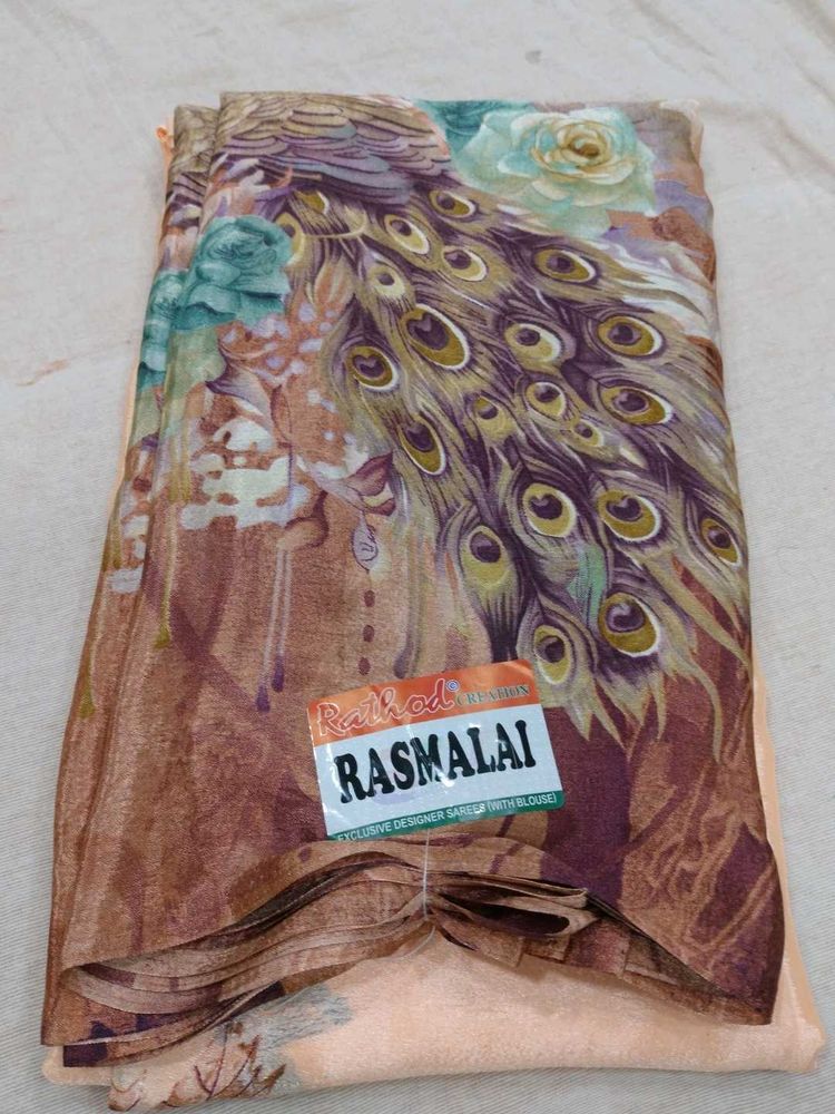 Elegant Floral Peacock Feather Printed Saree