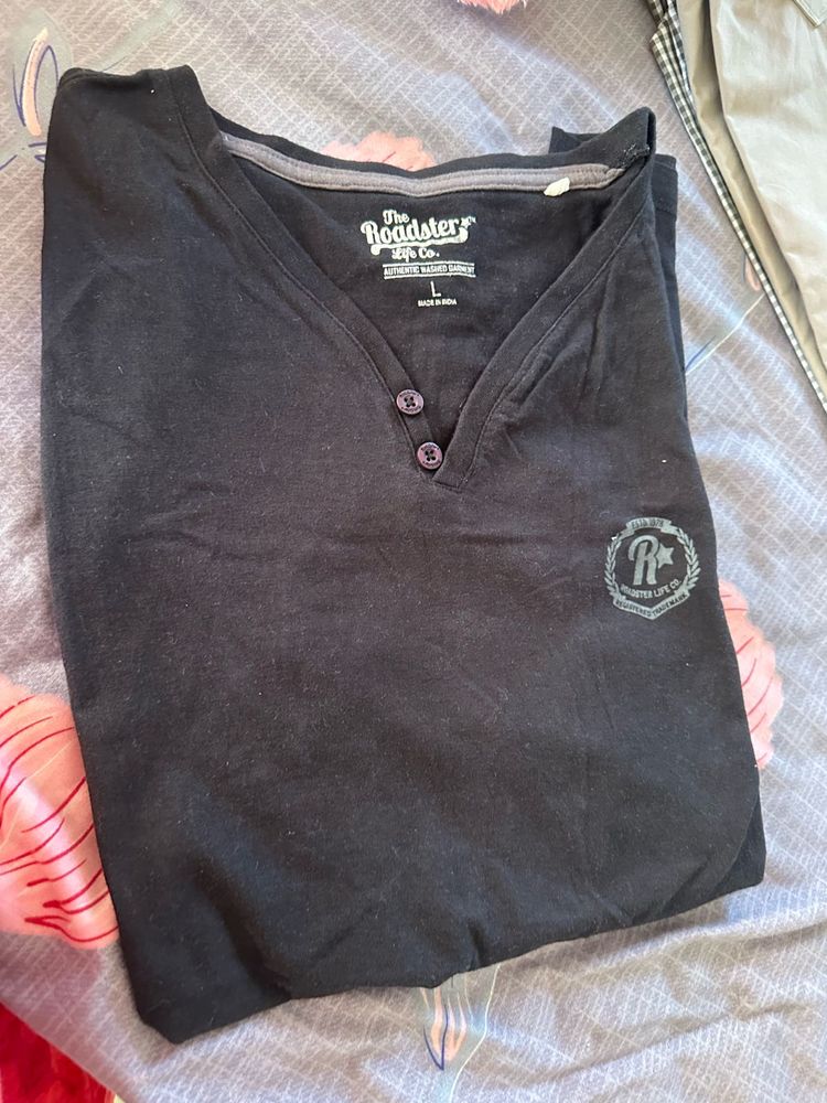 Roadster Black V-Neck T-Shirt