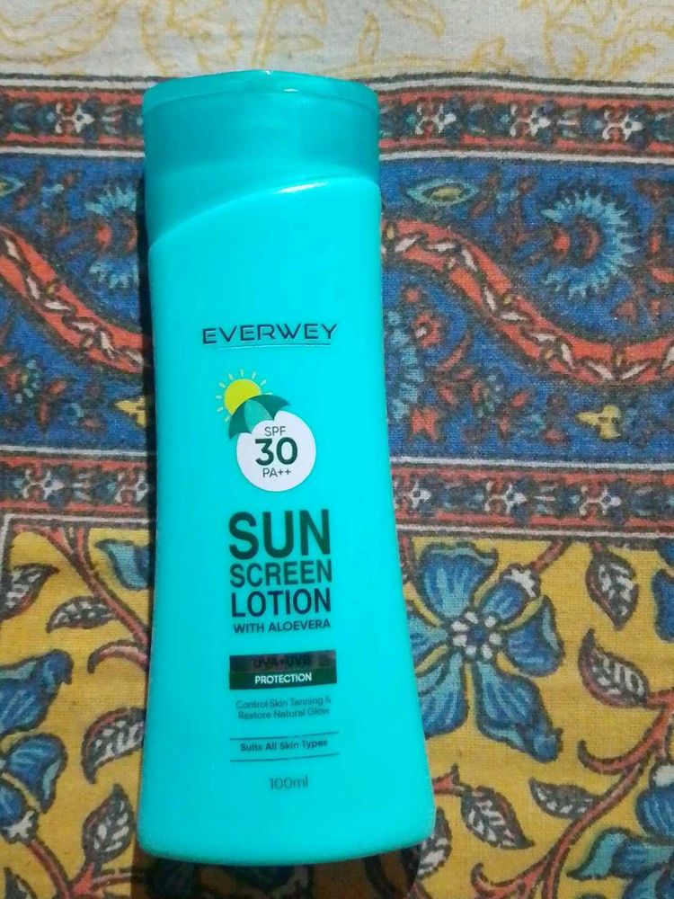 Everwe Sunscreen Lotion SPF 30