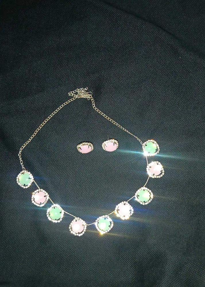 Sliver Chain With Stones Neckset