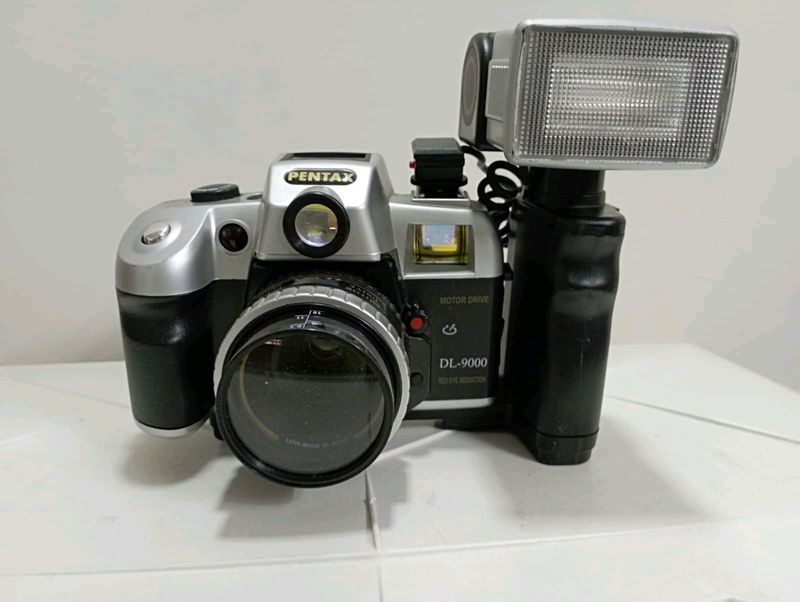 Pentax DL 9000 Camera