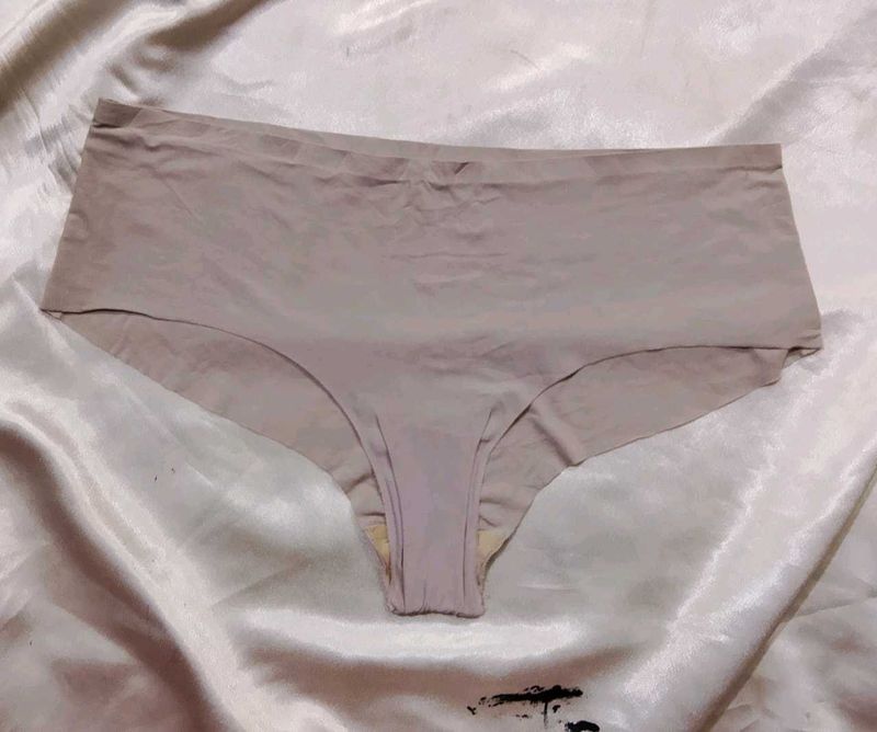 Seamless Nude Panties