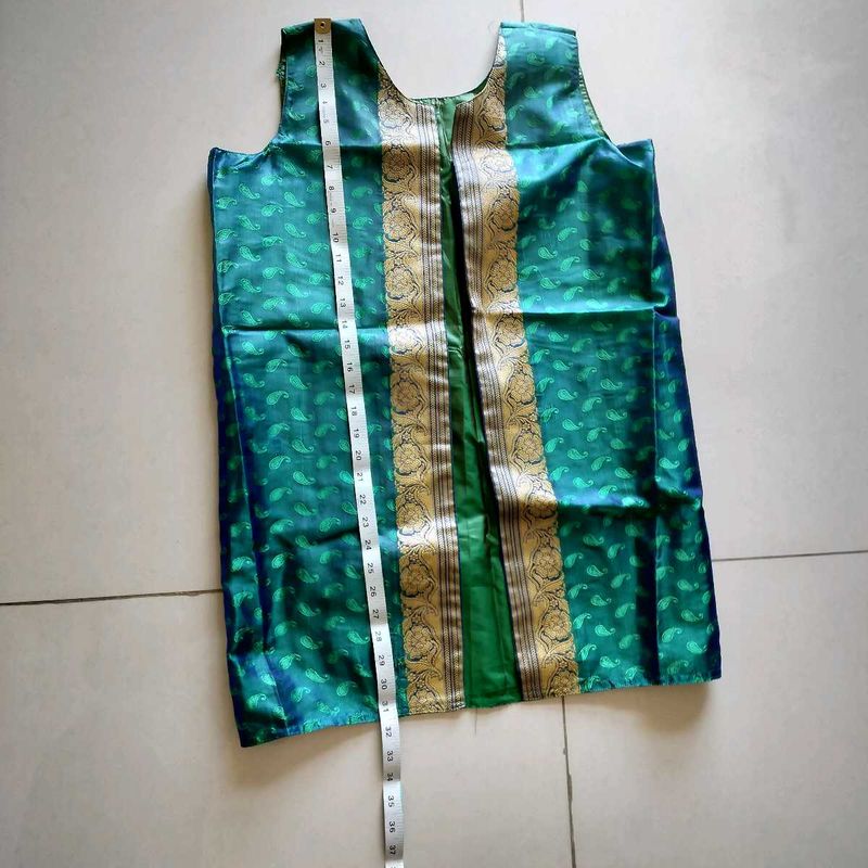 Elegant Green &amp; Gold Indian Tunic Top