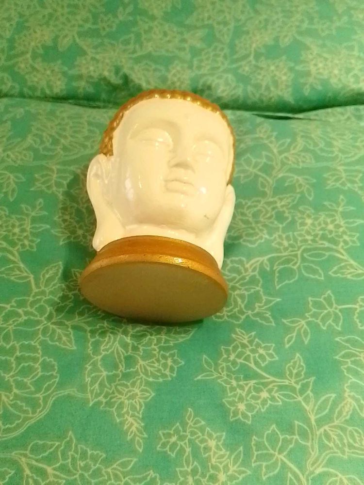 Show Piece of Buddha