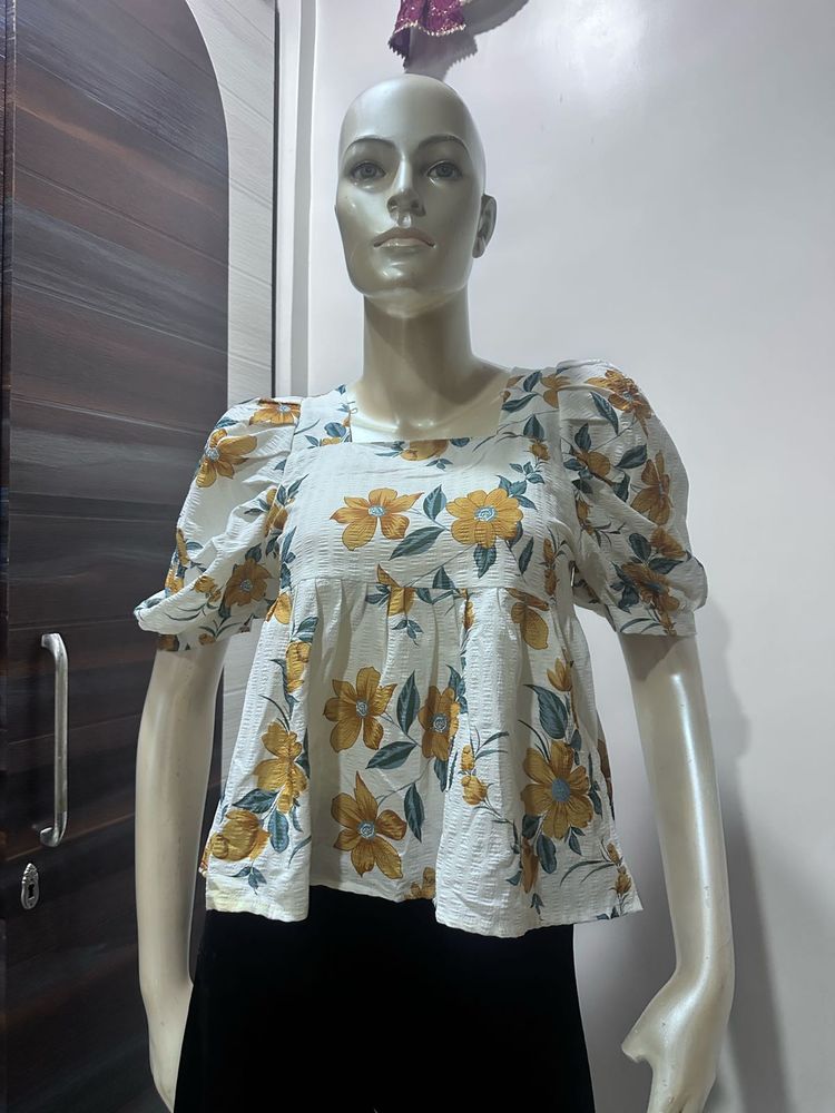 Floral Puff Sleeve Top