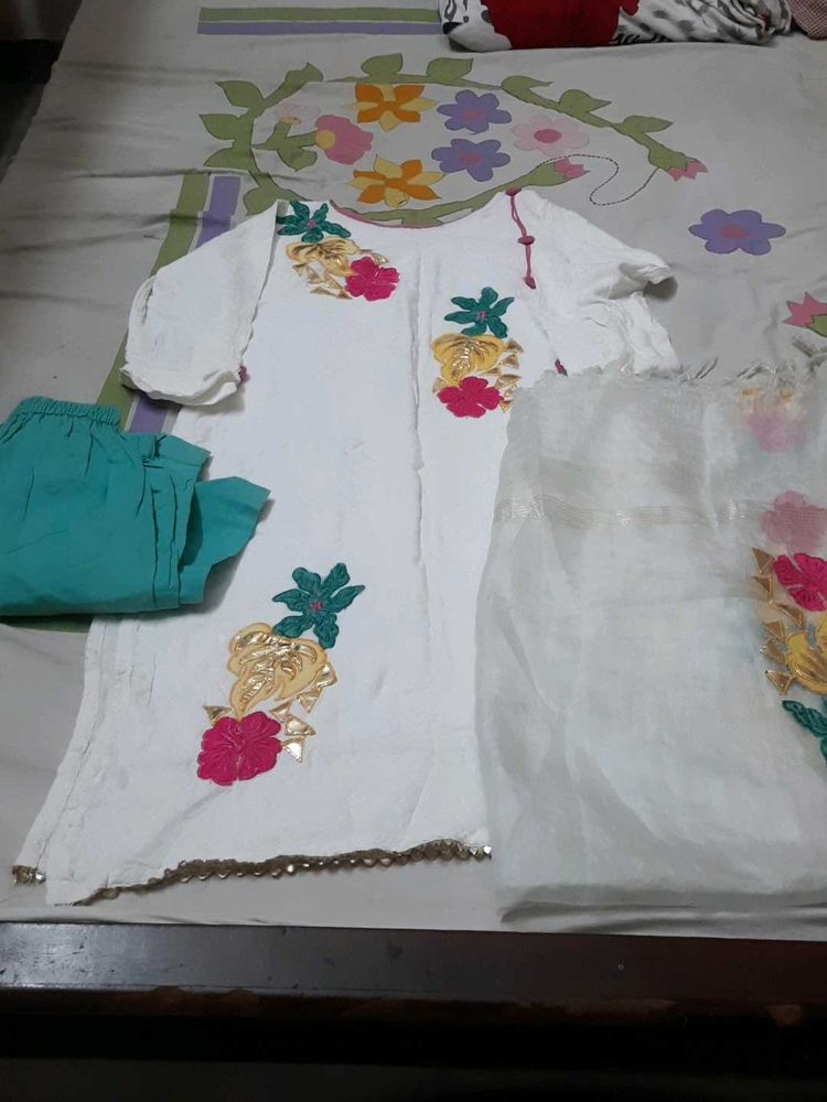 White Floral Embroidered Outfit