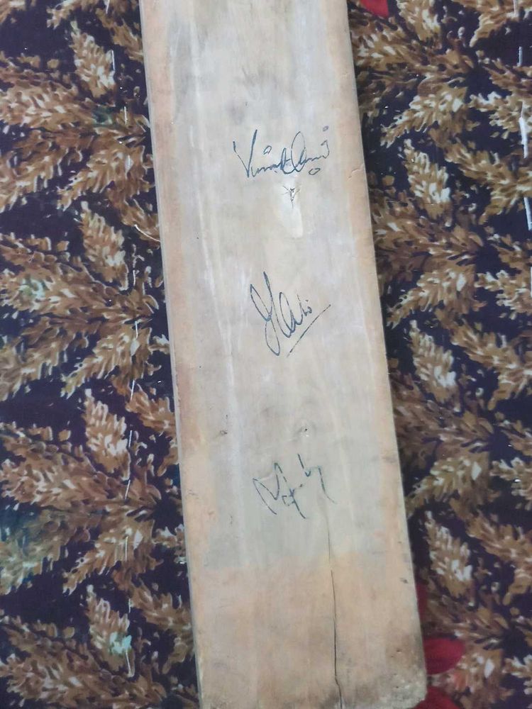 Signed Cricket Bat Of Virat Kohli MSD