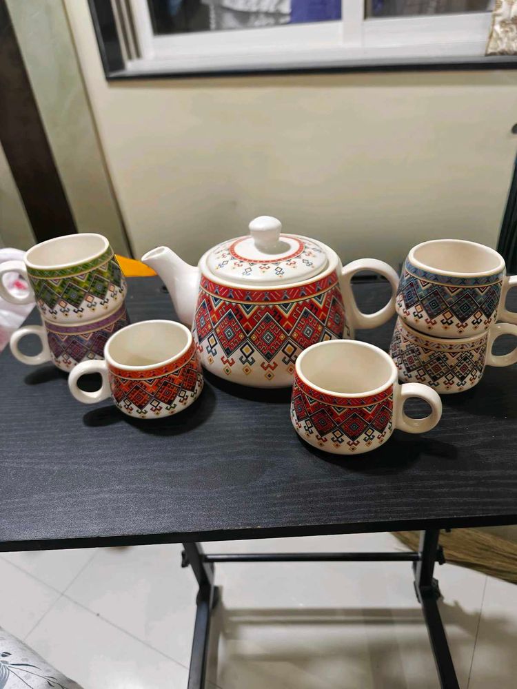Aesthetic Tea Kettle With Cups