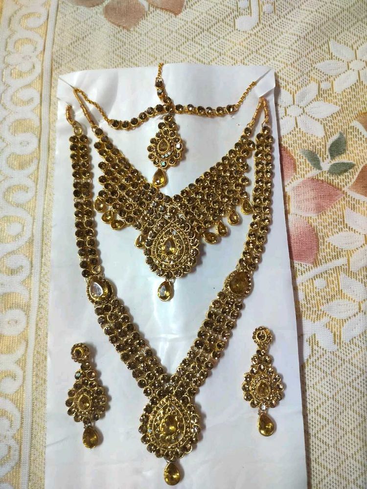Bridal Jewellery Set.