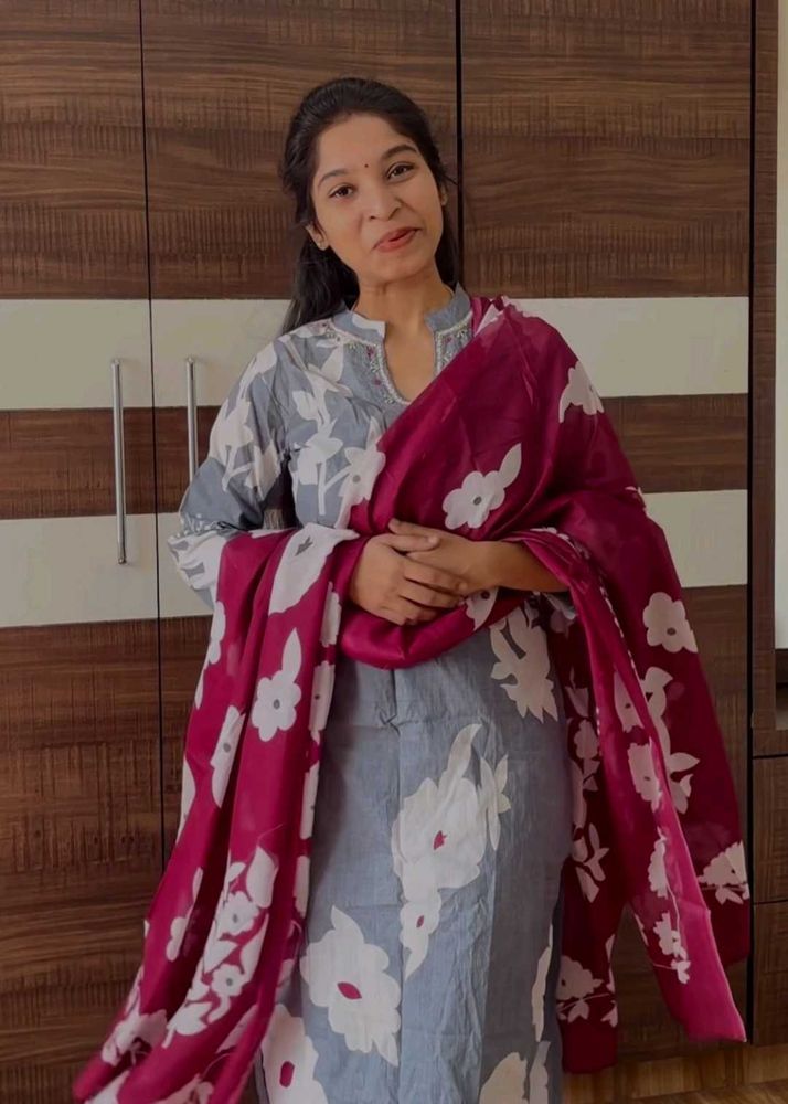 Elegant Floral Print Kurta Set