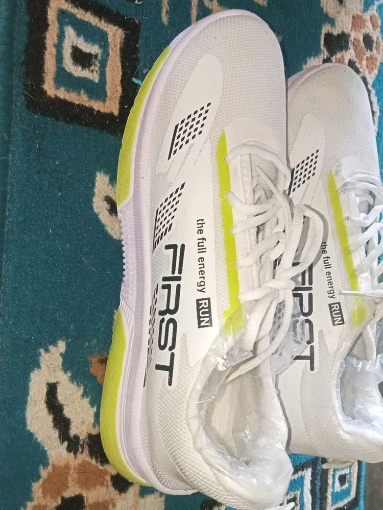 Men Sports Shoes.
