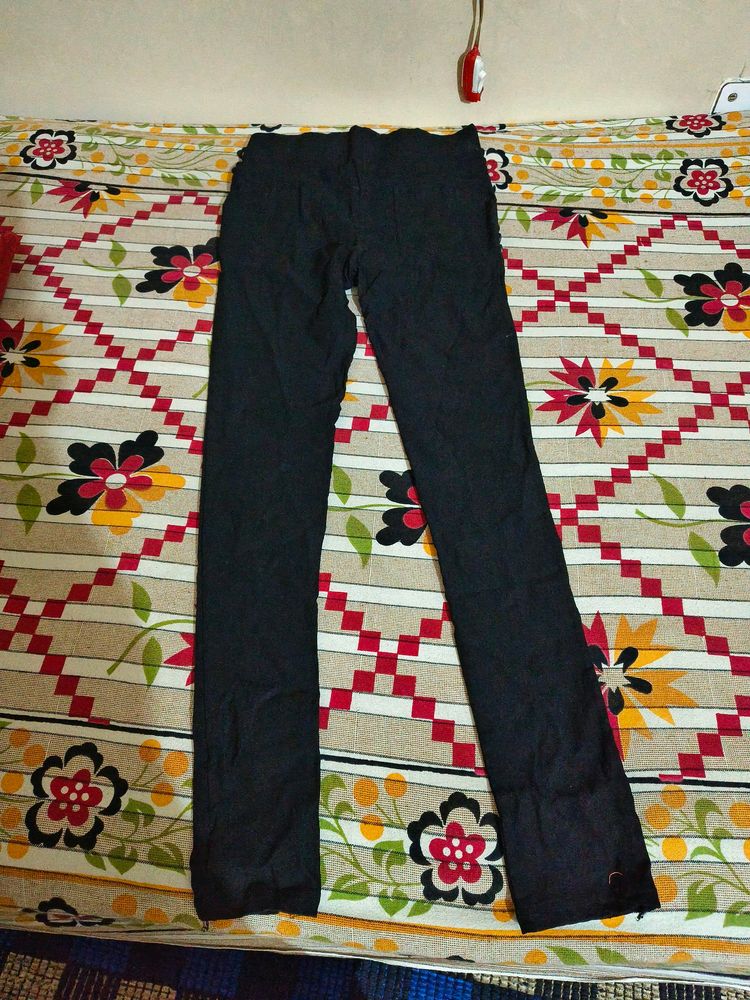 Black Stretchable Jeggings