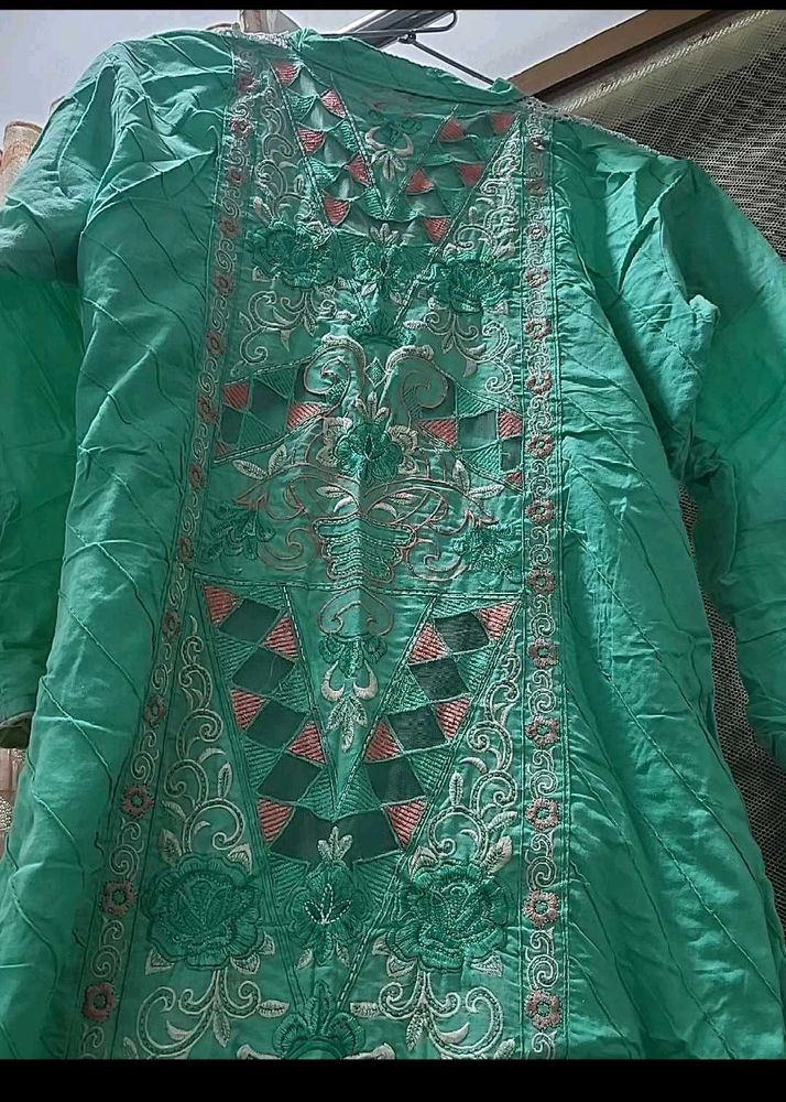 Embroidered Green Kurta