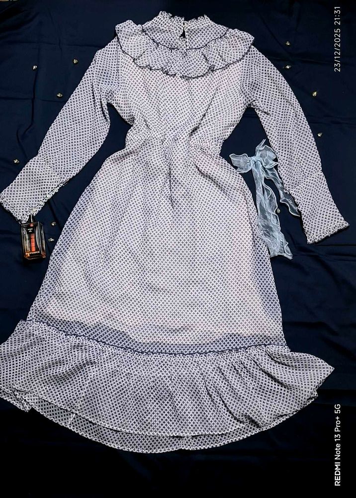 Elegant floral Midi Dress