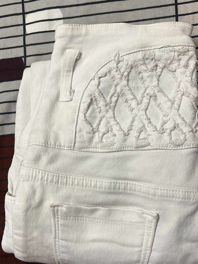 White Denim Jeans 28 To 30 Waist Can Wear It Have Margin In With Stretchable Denim Fabric