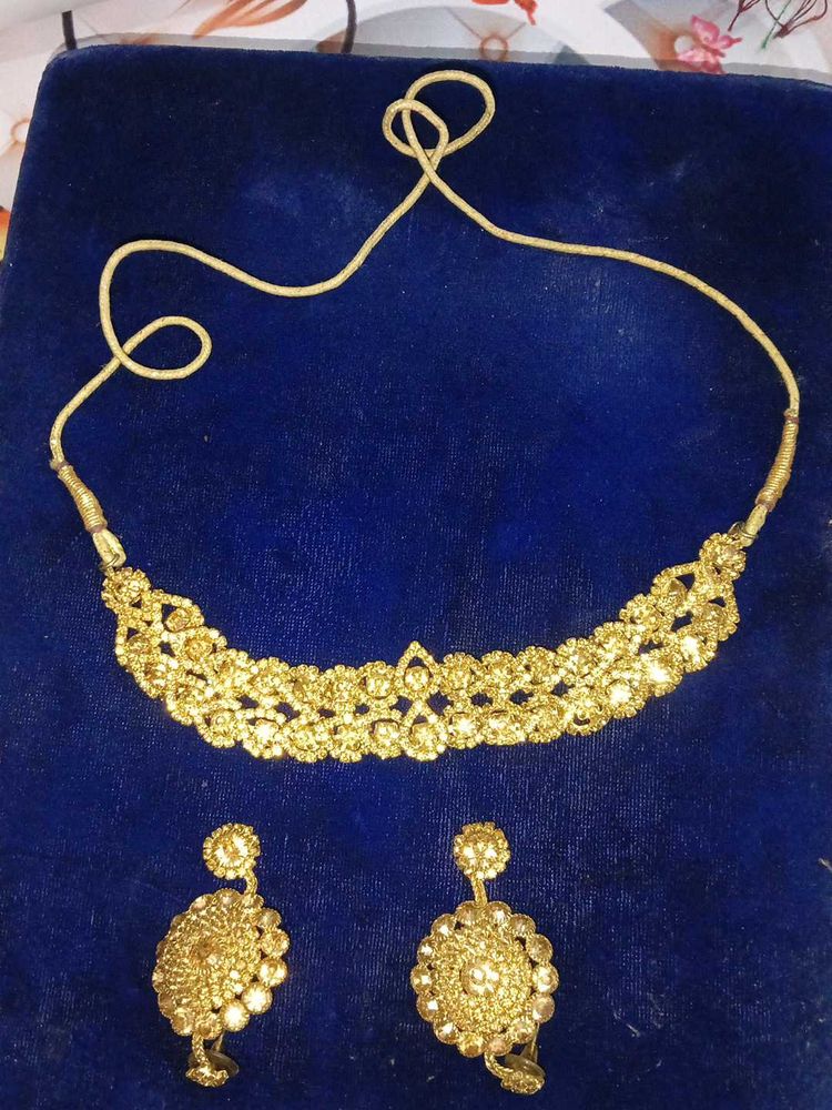 Gold Necklace Set