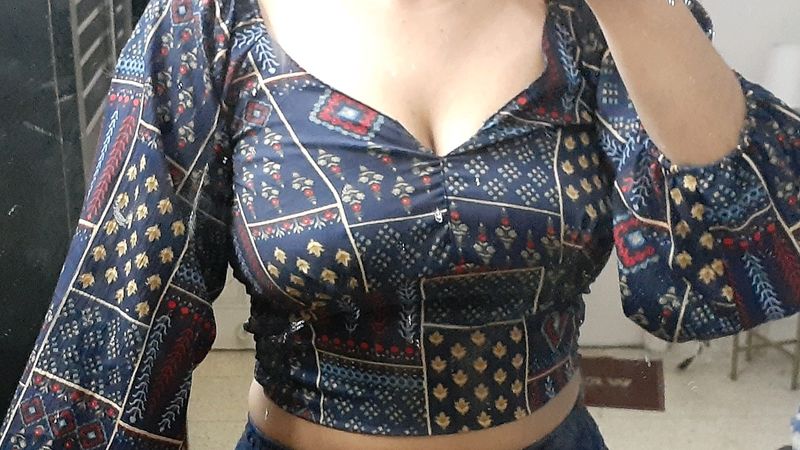 CROP TOP 💙