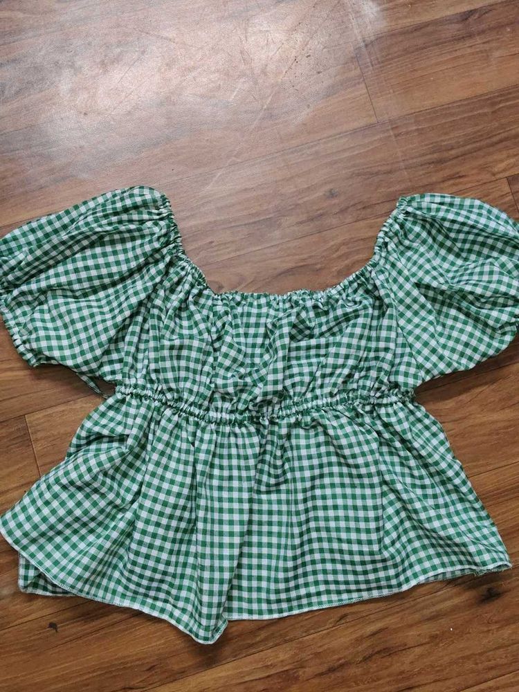 Green Gingham Puff Sleeve Top
