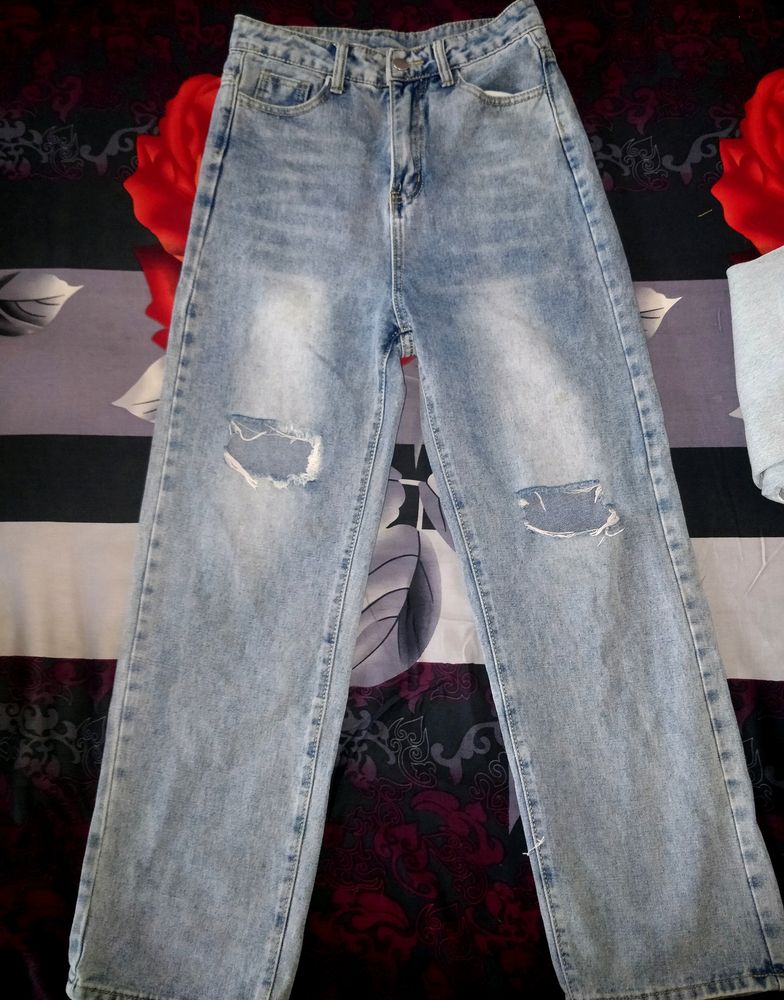 Urbanic Straight Ripped Jeans
