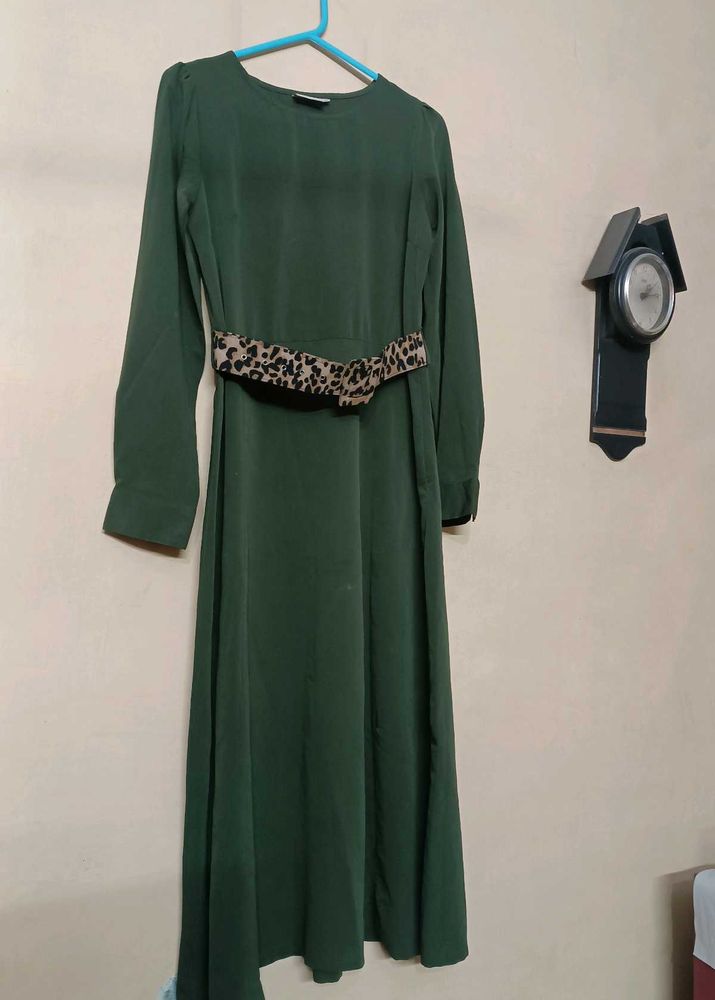 PlusS Olive Midi Dress With Puff Sleeves